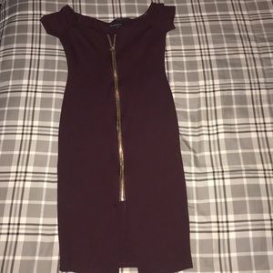 Burgundy fitted Dress with Gold zipper